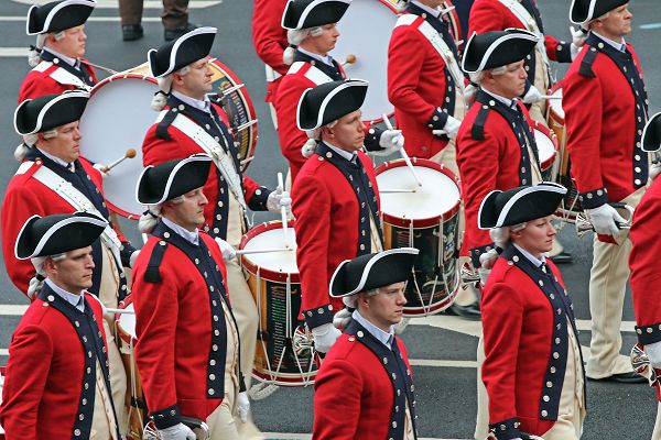 Soldiers of 3rd U.S. Infantry Regiment, “The Old Guard,” Fife and Drum Corps march down Pennsylvania Avenue during the 58th Presidential Inauguration in Washington, D.C., Jan. 20, 2017. Military personnel assigned to Joint Task Force - National Capital Region provided military ceremonial support and Defense Support of Civil Authorities during the inaugural period. (DoD photo by U.S. Army Sgt. Paige Behringer)