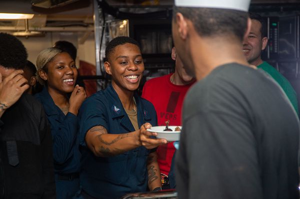 02_USS_Ronald_Reagan_Navy_mess_wardroom_culinary_specialists_Support_Our_Troops.jpg