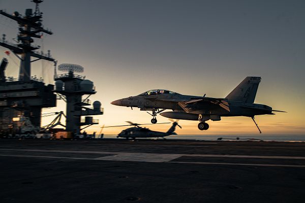 03_uss_george_washington_carrier_landings_the_meatball__aircraft_carrier_support_our_troops.jpg
