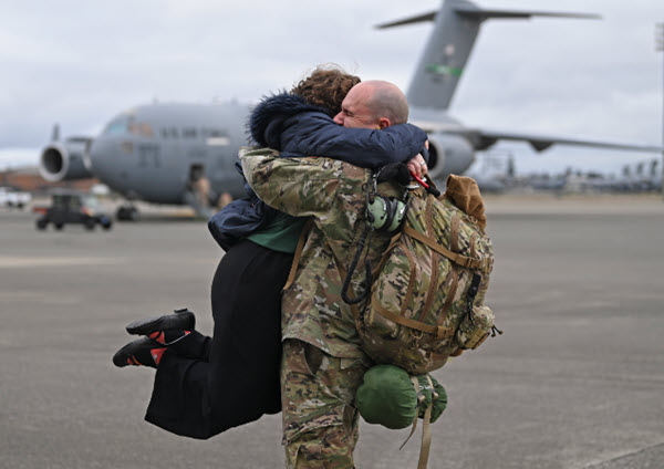 04_af_force_generation_model_deployments_8th_expeditionary_airlift_squadron_support_our_troops.jpg