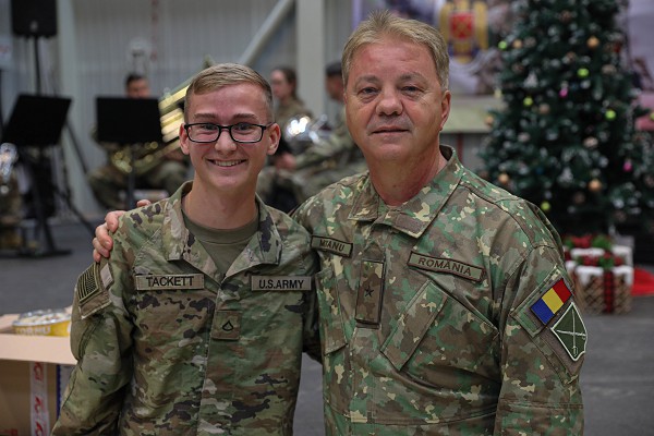 05_support_our_troops_org_christmas_2022_romania.jpg