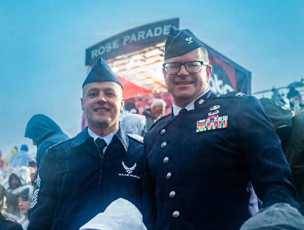 26 01 07 sbd3 rose parade nye support our troops inc