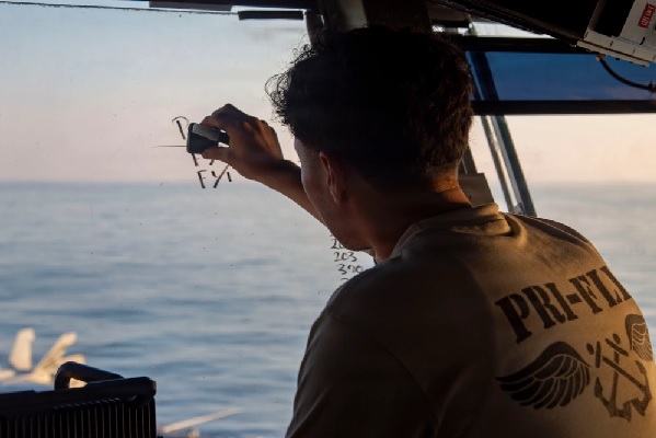 26 03 04 soldier tracks flight ops support our troops inc