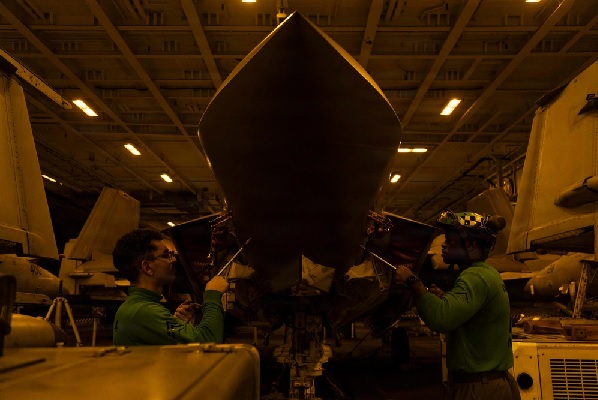 26 04 01 abraham lincoln aircraft maintenance support our troops inc