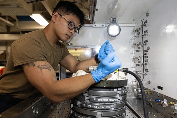 26 10 14 uss ghwb hornet brake assembly support our troops org