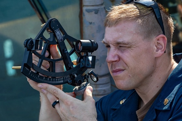 26 10 14 uss john paul jones replenishment at sea support our troops org