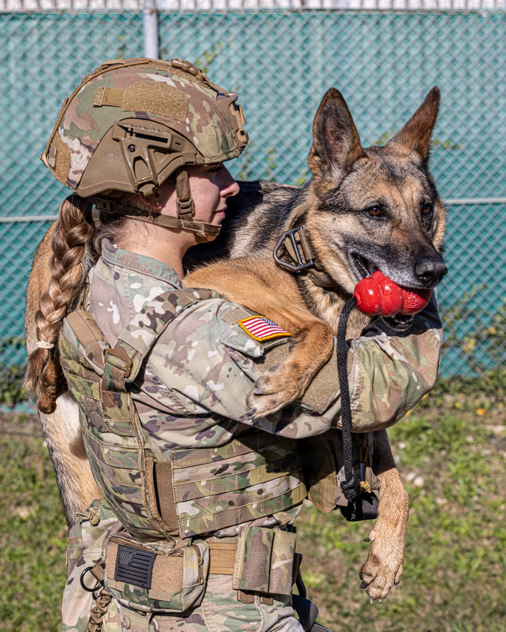 25 11 19 sp working dogs unleashed support our troops inc.avif