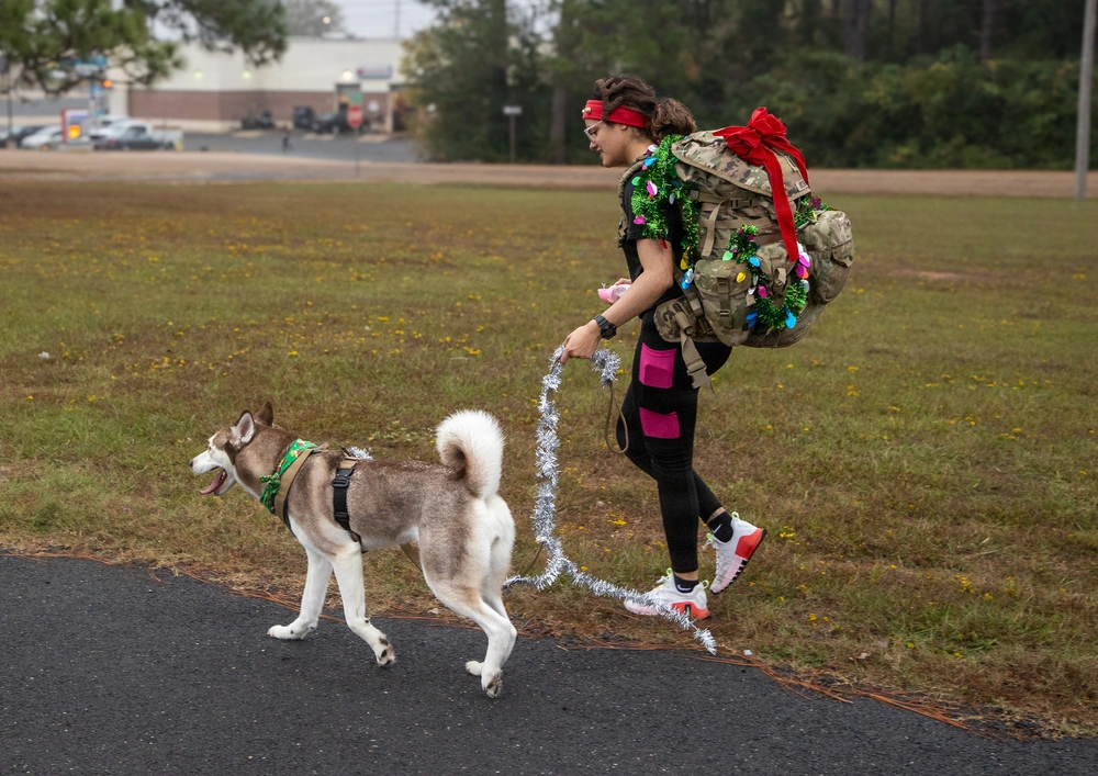 25 12 3 toy march support our troops inc.avif