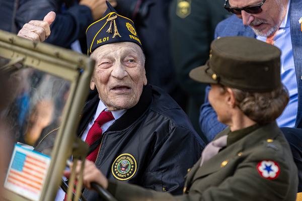 05 world war ii operation market garden dutch holland 82nd airborne 101st airborne paratroopers montgomery support our troops